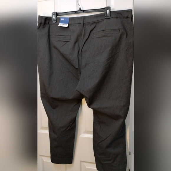 NWT Plus Size Old Navy Pixie Ankle Pants - Picture 5 of 12